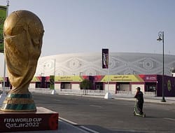 Melawan Sejarah, Piala Dunia 2022 Terancam Sepi