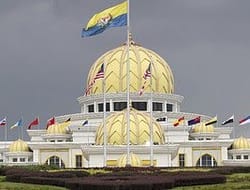 Istana Raja Malaysia Akan Umumkan Perdana Menteri Baru Jumat Ini?