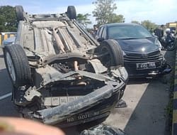Kecelakaan di Tanjung Morawa, Satu Mobil Terbalik