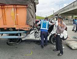 Seruduk Truk di Jalan Tol Medan Tebingtinggi, Supir dan Penumpang Mobil Honda HR-V Tewas