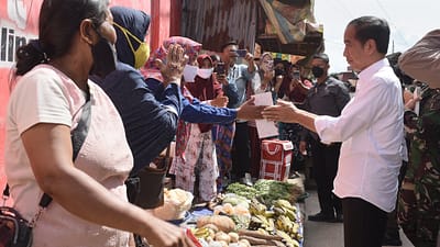 Presiden Jokowi Tinjau Aktifitas Perdagangan di Pasar Bunda Sri Mersing Dumai